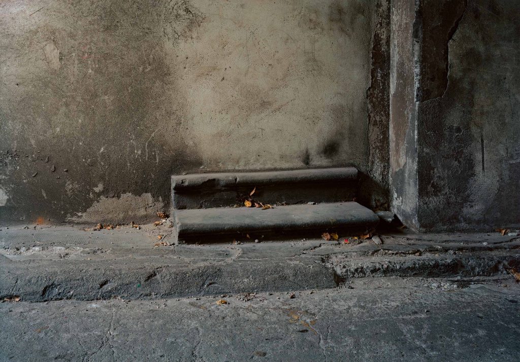 Laurenz Berges, Bei Tante Emma 2010, 111 x 158 cm, framed, Ed. 5