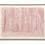 o.T. (Headwaters Forest) I, 2018/2022, Digitaldruck auf Papier, aquarelliert mit Tinte aus roten Nelkenblättern, 73 x 102 cm, gerahmt
